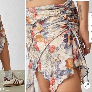 Urban Outfitters Floral Mesh Mini Skirt NWT Beige Asymmetrical Large